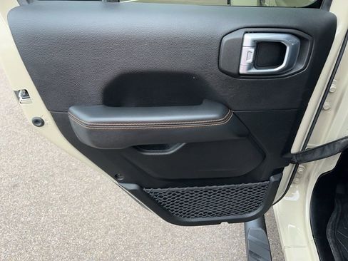 Used 2020 Jeep Gladiator Mojave image 37