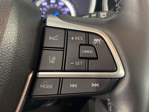 Used 2022 Toyota Highlander Platinum AWD/4WD image 19