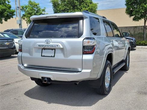 Used 2020 Toyota 4Runner SR5 image 6