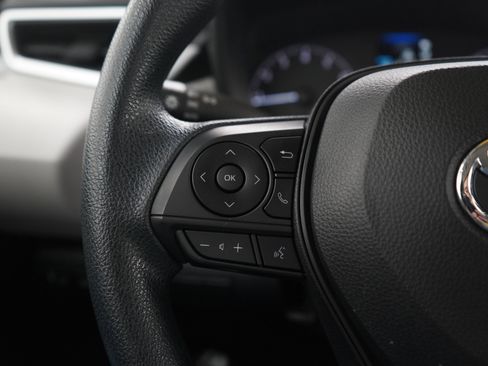 Used 2023 Toyota Corolla LE image 24