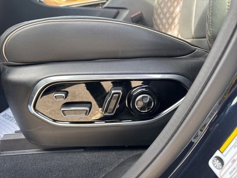 Used 2024 Jeep Grand Cherokee Summit image 12