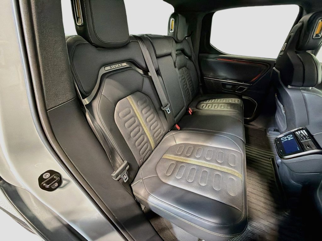 Used 2022 Rivian R1T Adventure AWD/4WD image 26