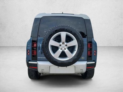 Used 2023 Land Rover Defender 90 S image 6