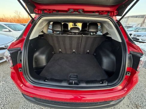 Used 2019 Jeep Compass Latitude w/ Popular Equipment Group image 16