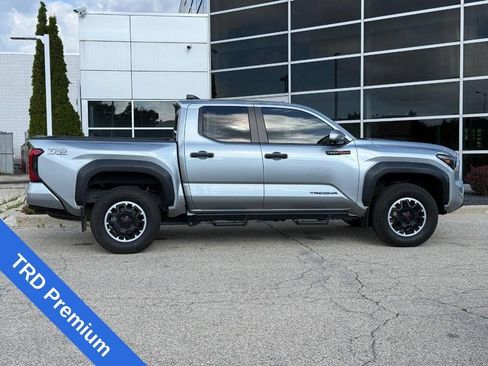 Used 2024 Toyota Tacoma TRD Off-Road w/ TRD Off Road Premium Package AWD/4WD image 2