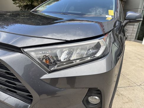 Used 2021 Toyota RAV4 XLE FWD image 10
