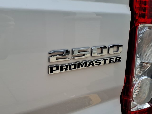 Used 2025 RAM ProMaster 2500 w/ Convenience Group FWD image 17