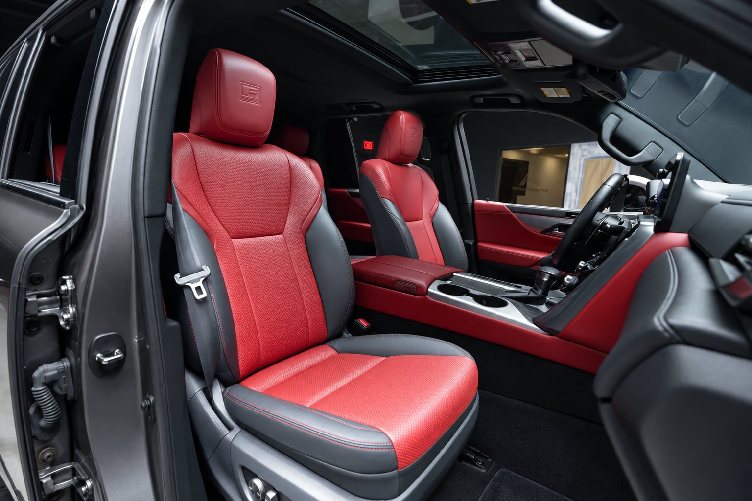 Used 2024 Lexus LX 600 F Sport AWD/4WD image 25