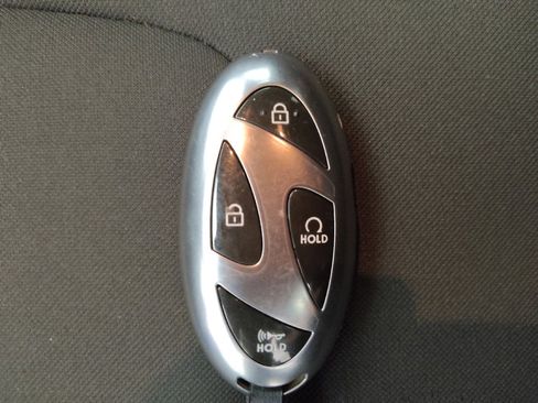 Used 2025 Hyundai Elantra Sport image 32