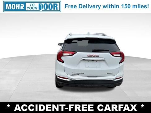 Used 2024 GMC Terrain SLT image 4