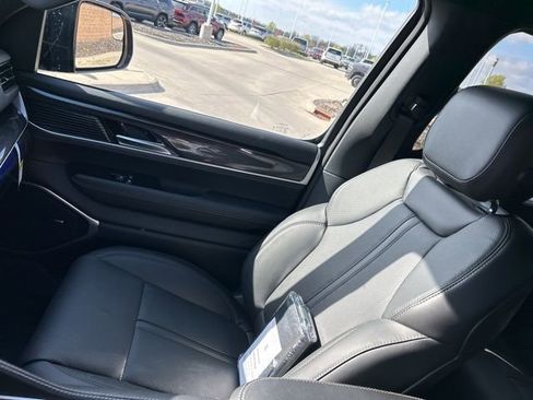 New 2024 Jeep Wagoneer 4WD w/ Convenience Group I image 24