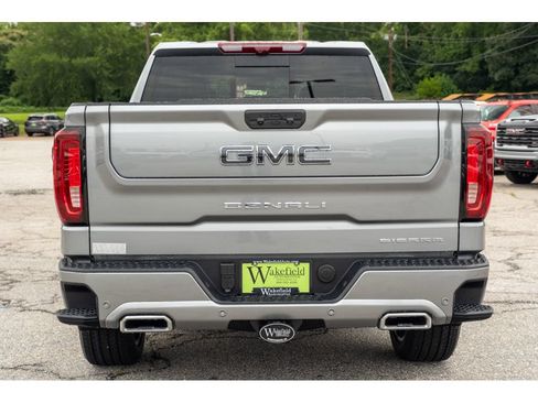 New 2026 GMC Sierra 1500 Denali Ultimate w/ LPO, Black Badging Package AWD/4WD image 7