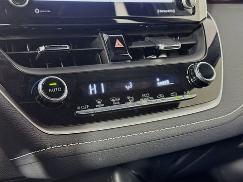 Used 2022 Toyota Corolla SE FWD image 23