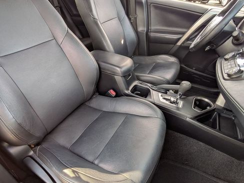 Used 2018 Toyota RAV4 XLE image 33