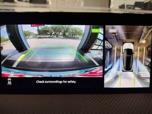 Used 2025 Nissan Kicks SR FWD image 16
