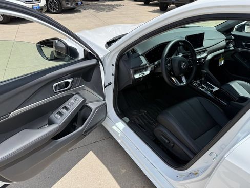 Certified 2026 Acura Integra FWD image 13