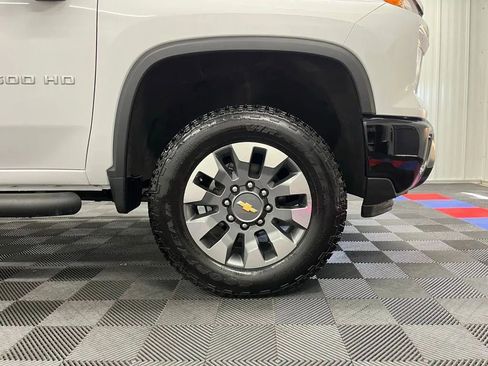 Used 2025 Chevrolet Silverado 2500 Custom w/ Custom Value Package AWD/4WD image 22
