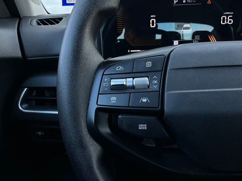 Used 2025 Kia K4 LXS image 33