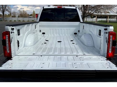 Used 2024 Ford F350 Lariat image 6