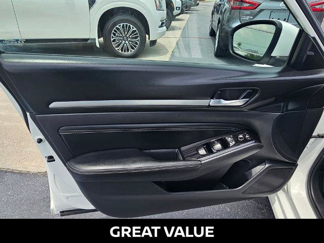 Certified 2021 Nissan Altima 2.5 SV FWD image 12