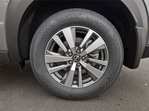 New 2026 Nissan Pathfinder SL AWD/4WD image 9