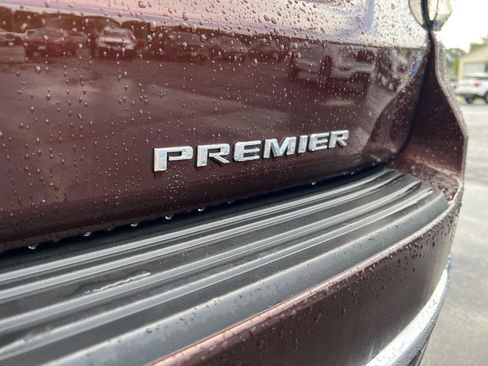Used 2022 Chevrolet Tahoe Premier AWD/4WD image 7