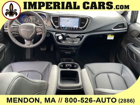 New 2026 Chrysler Pacifica Select image 24