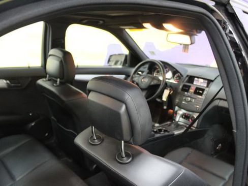 Used 2010 Mercedes-Benz C 300 4MATIC Sedan image 10