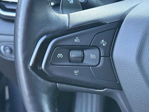 Used 2022 Chevrolet Bolt EUV LT w/ Convenience Package image 30