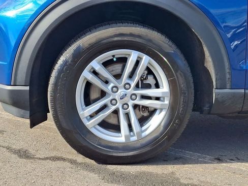 Used 2022 Ford Explorer XLT w/ Equipment Group 202A image 29