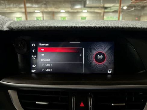 Used 2020 Alfa Romeo Stelvio Ti w/ Active Blind Spot Package AWD/4WD image 20