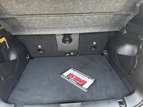 Used 2021 Jeep Renegade Limited w/ Luxury Group II image 28