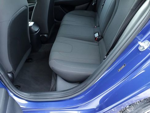 Used 2021 Hyundai Elantra SE image 22