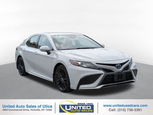 Used 2023 Toyota Camry XSE w/ Cold Weather Package FWD image 1