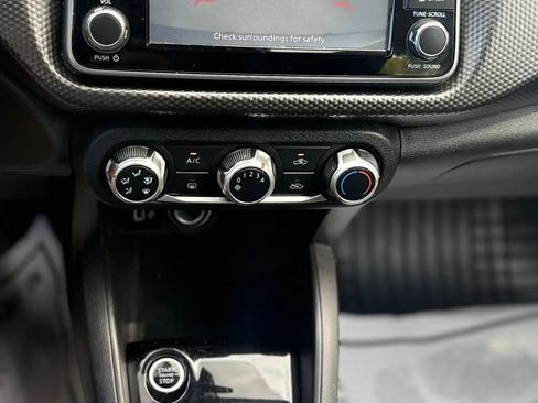 Used 2020 Nissan Kicks S FWD image 22