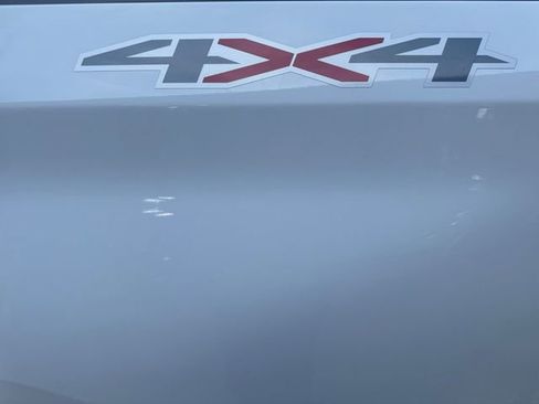 Used 2023 Chevrolet Silverado 1500 LT AWD/4WD image 18