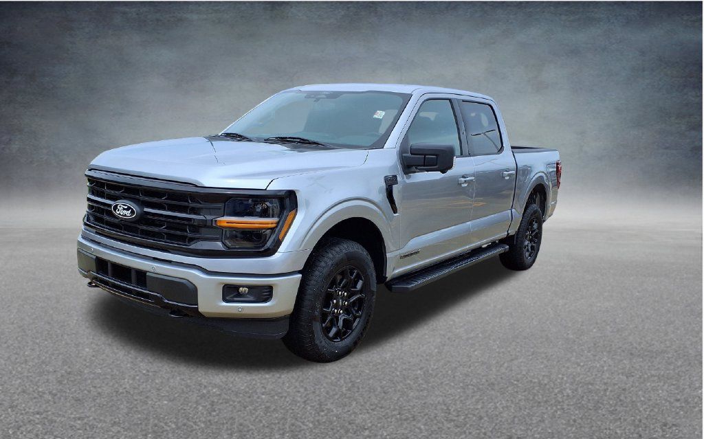 Used 2025 Ford F150 XLT w/ Equipment Group 302A MID AWD/4WD image 3