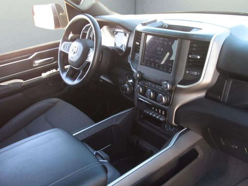 Used 2020 RAM 1500 Big Horn AWD/4WD image 9