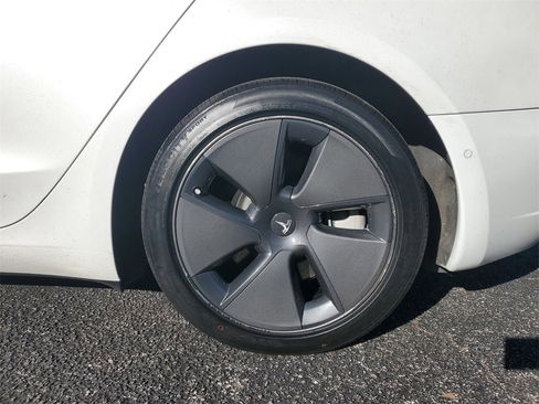 Used 2022 Tesla Model 3 Long Range image 8