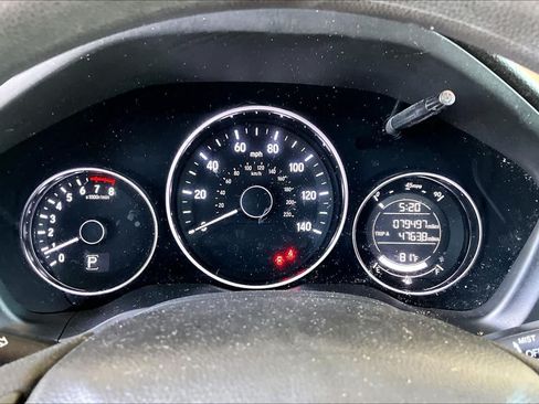 Used 2017 Honda HR-V EX image 26