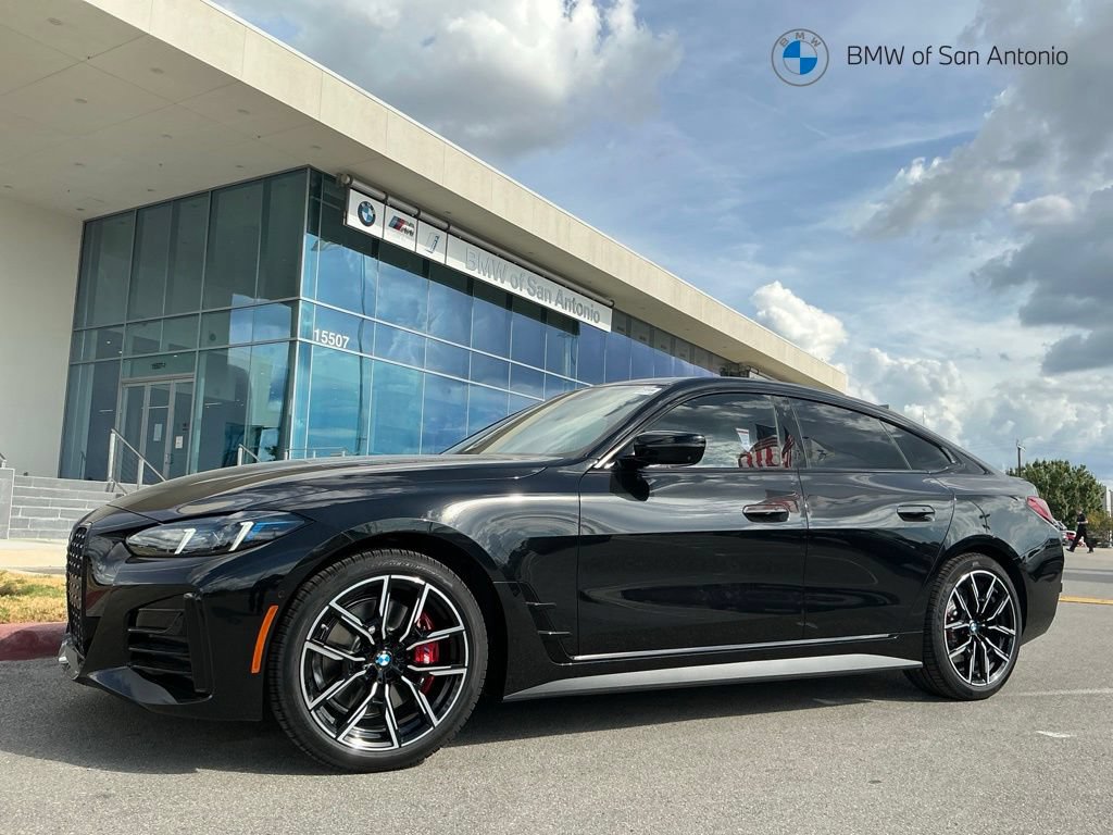 New 2026 BMW 430i w/ M Sport Package RWD image 1