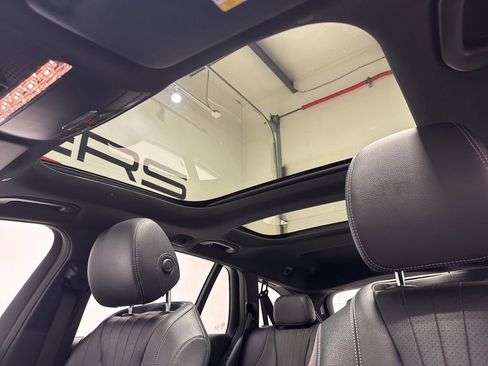 Used 2017 Mercedes-Benz E 400 4MATIC Wagon w/ Premium 1 Package image 12