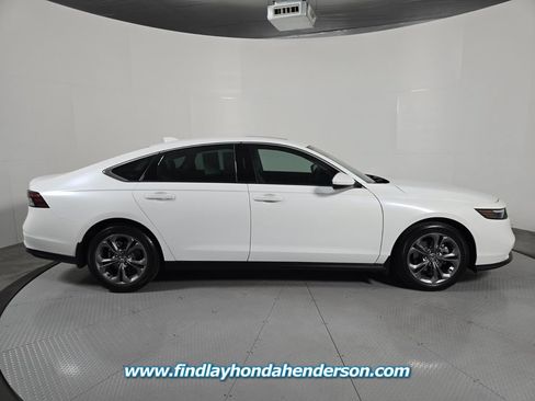 Certified 2023 Honda Accord EX image 7