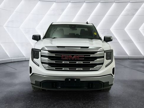 Used 2023 GMC Sierra 1500 SLE image 2