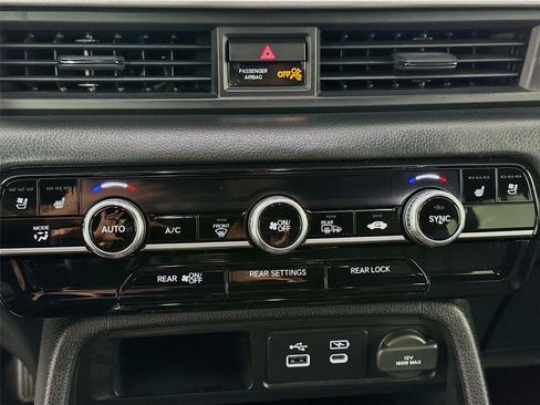 Used 2025 Honda Pilot Black Edition image 15