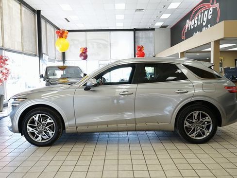 Used 2022 Genesis GV70 2.5T w/ Advanced Package image 4