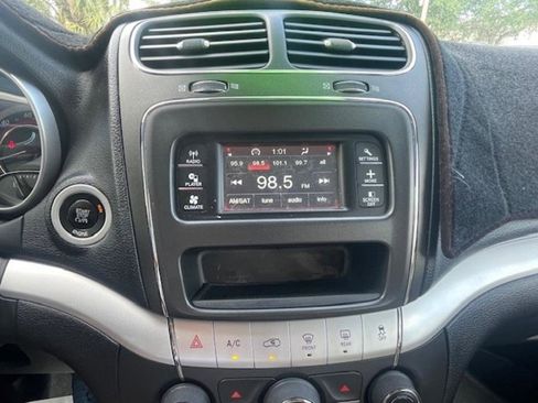 Used 2013 Dodge Journey SE image 10