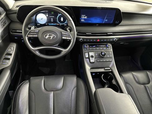 Used 2024 Hyundai Palisade Limited FWD image 13