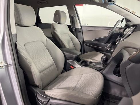 Used 2018 Hyundai Santa Fe SE image 33