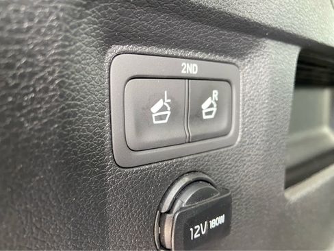 Used 2025 Kia Telluride S FWD image 8